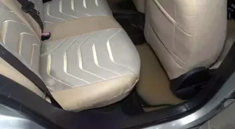 Taşan dere nedeniyle sitenin bahçesi ve araçlar su içinde kaldı