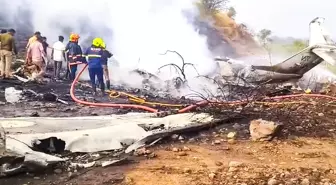 Albüm: Hindistan'da Uçak Kazası: Maharaştra Eyaleti Başbakan Yardımcısı Dahil 5 Kişi Hayatını Kaybetti