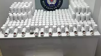 Aracında 17 bin sentetik hap ele geçirilen şüpheliye gözaltı