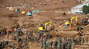 Endonezya'nın Batı Cava Eyaletinde Yaşanan Heyelanda Hayatını Kaybedenlerin Sayısı 48'e Yükseldi