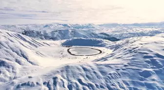 Erzincan'ın 'nazar boncuğu' dondu; ortaya güzel görüntüler çıktı