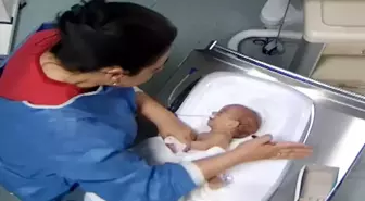 Hakim, bebeğe şiddet uygulayan hemşirenin talebini düşünmeden reddetti