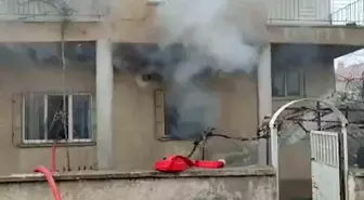 İtfaiyeci gaz sızdıran tüpü eliyle taşıyarak facianın önüne geçti