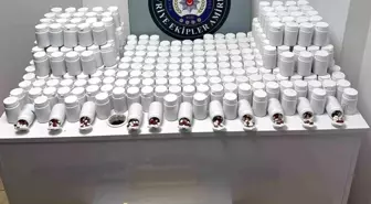 İzmir'de durdurulan araçtan binlerce uyuşturucu hap çıktı