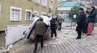 Kağıthane'de 1 kişinin yaralandığı kaza anı güvenlik kamerasında