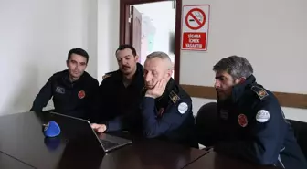 Niğde Belediyesi İtfaiye Müdürlüğü personeli, AA'nın 'Yılın Kareleri' oylamasına katıldı