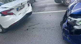 Samsun'da 3 aracın karıştığı trafik kazasında 1 kişi yaralandı