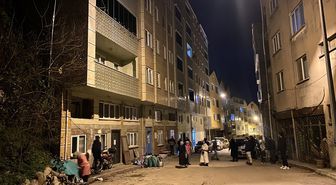 Sinop'ta 7 katlı bina istinat duvarının yıkılma riskine karşı boşaltıldı