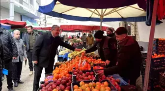 Vali Dr. Erdinç Yılmaz, pazarcı esnafıyla buluştu