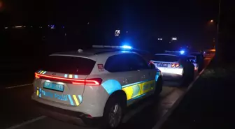 Yol kenarında park halindeki minibüste ölü bulundu