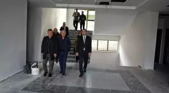 Akçaabat Belediye Başkanı Ekim, okul inşaatında incelemelerde bulundu