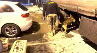 Batman polisinden nefes kesen operasyon: Tırda 51 kilo uyuşturucu ele geçirildi