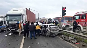 Çerkezköy'de tır otomobile arkadan çarptı: 3 yaralı