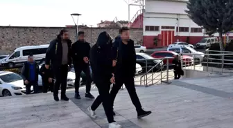 Kendini polis olarak tanıtıp dolandırıcılık yapan 6 şüpheli tutuklandı