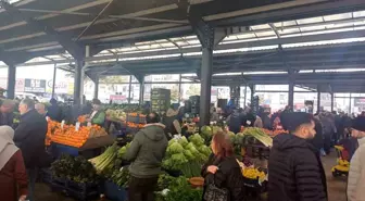 Pazarda zam şampiyonu salatalık