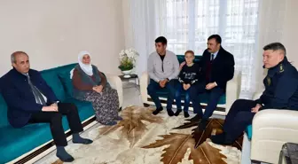 Kaymakam Soysal, Şehit Ailelerini Ziyaret Etti