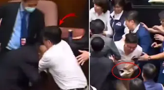 Vekilin yaptığına bakın! Yasa tasarısını alarak binadan kaçtı