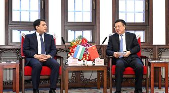 Xinhua Haber Ajansı Başkanı Fu, Özbekistan'ın Çin Büyükelçisi ile Görüştü