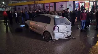 Yağış sonrası çöken yol kazaya neden oldu: 3 yaralı