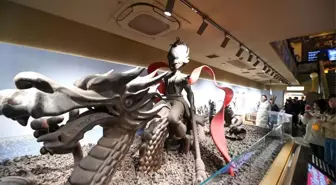 Albüm: Çin'in Tianjin Kentindeki Çikolata Müzesinde Yaklaşık 10 Ton Çikolatayla Yapılan Heykeller İlgi Görüyor