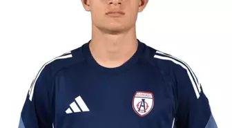 Altınordu'da İki Futbolcuyla Yollar Ayrıldı