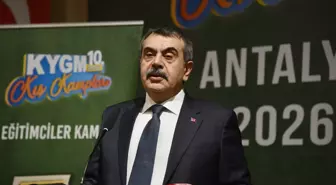 Bakan Tekin: Türkiye'de kimse kimsenin kılık kıyafetiyle uğraşmıyor