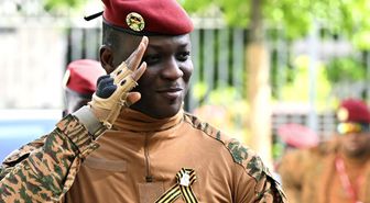 Burkina Faso'da tüm siyasi partiler feshedildi