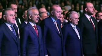 Cumhurbaşkanı Erdoğan: Bölünmüş yollarımızın, 30 bininci kilometresini hizmete almak üzere bir aradayız