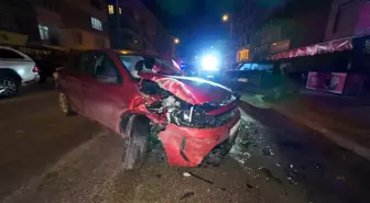 Karaman'da park halindeki araca çarpan otomobilin sürücüsü yaralandı