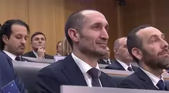 Kuradan Galatasaray'ın çıktığını gören Chiellini'nin bakışı olay oldu