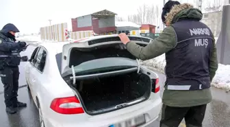 Muş'ta narkotik denetimlerinde uyuşturucu madde ele geçirildi