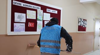Samsun'da yükümlüler sömestir tatilinde okulu eğitim öğretime hazırladı