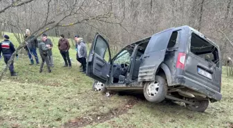 Yoldan çıkan araç 60 metrelik uçuruma yuvarlandı: 1 ölü, 2 yaralı