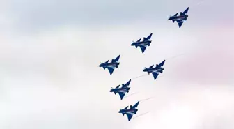 Albüm: Çin Hava Kuvvetleri Akrobasi Ekibi, Singapur Havacılık Fuarı Öncesi Prova Uçuşları Gerçekleştirdi