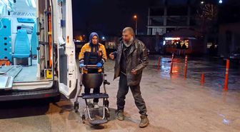 Bursa'da otomobiller kafa kafaya çarpıştı: 3 yaralı
