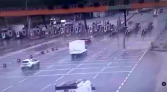 Bursa'da otoyolda pes dedirten görüntü: Ters şeritte kilometrelerce ilerledi