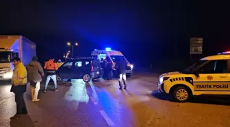 Çorum'da otomobille hafif ticari aracın çarpıştığı kazada 5 kişi yaralandı