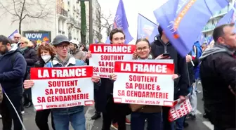 Fransa'da binlerce kişiden polise destek ve kaynak yetersizliğine dikkat çekmek için yürüyüş