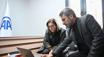 Gaziantep Büyükşehir Belediye Başkanı Şahin, AA'nın 'Yılın Kareleri' oylamasına katıldı