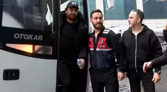 Gözaltına alınan Hasan Can Kaya ve Reynmen'den ilk görüntü