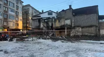 Sivas'ta Metruk Bina Kısmen Çöktü