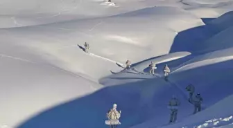 2'nci Ordu birliklerinden karlı arazide hudut emniyeti çalışması