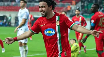 Amedspor, Adana Demirspor'a gol oldu yağdı