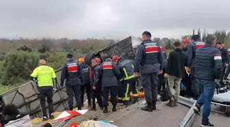 Antalya'da trafik kazası: Ölü ve yaralılar var