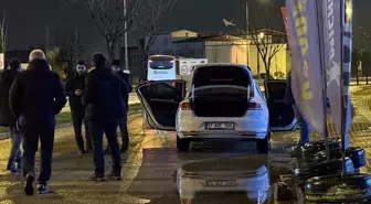 Bursa'da polisin 'dur' ihtarına uymayan araçta el bombası ve tabanca ele geçirildi