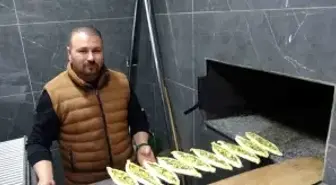 Depremde iş yeri yıkılan esnaf açtığı işletmeyle hayata tutundu