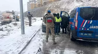 Gölbaşı'nda jandarma vatandaşın güvenliği için nöbette