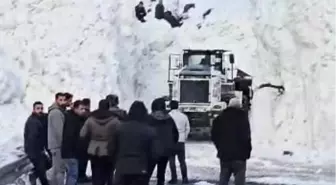 Hakkâri-Van ve Şırnak yolunda çığ alarmı