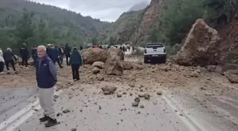 Isparta karayolunda heyelan