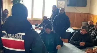 Jandarmadan 'Kapı Kapı Jandarma' Projesi Kapsamında Siber Farkındalık eğitimi
